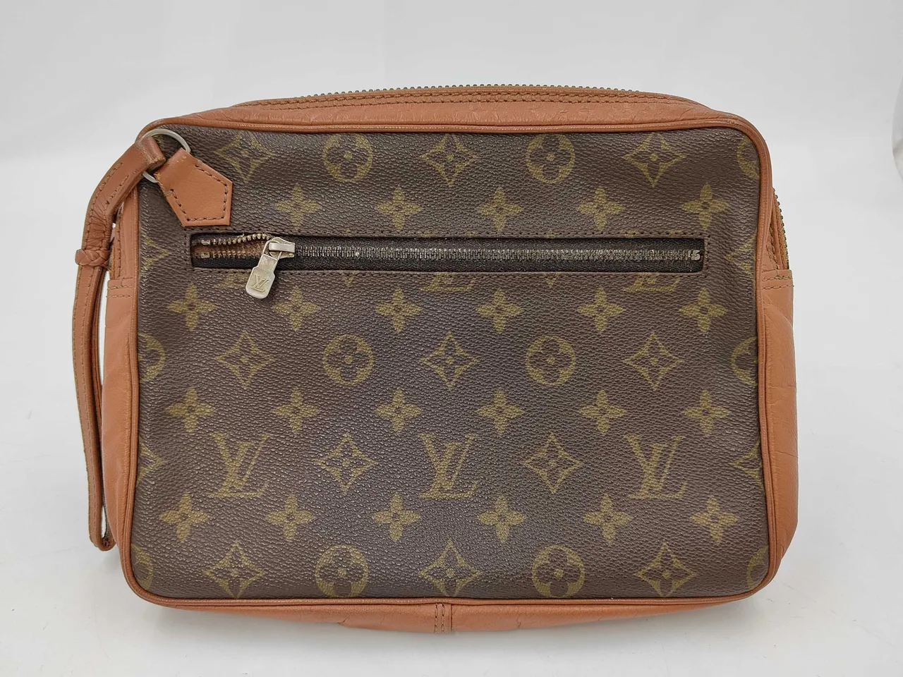 路易威登 Vuitton 字母萨克斯风 第二包