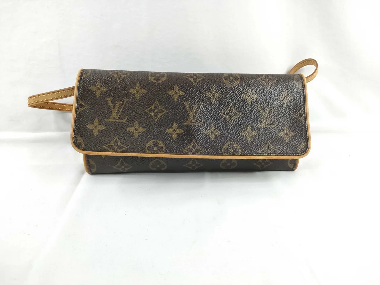 路易威登字母组合 Vuitton 字母组合 Pochette 双人 GM M51852 FL1011 棕色单肩包