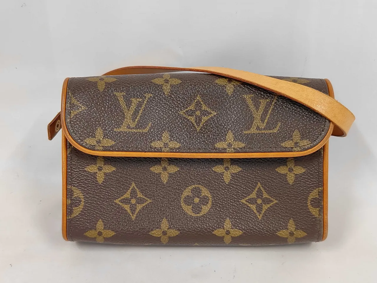 路易威登LV Pochette佛罗伦萨字母组合 M51855 单肩包