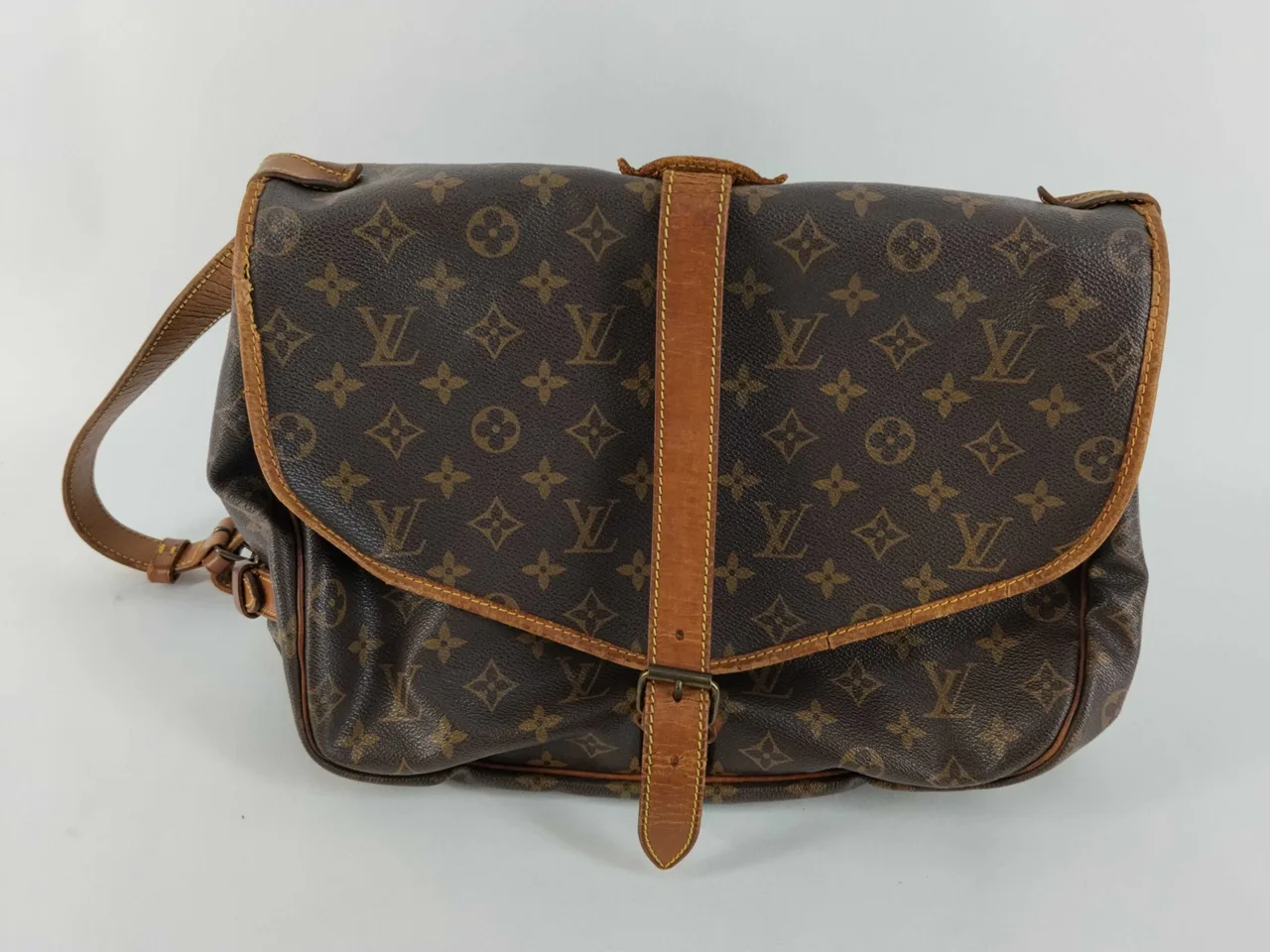 路易威登Monogram LV Saumur单肩包