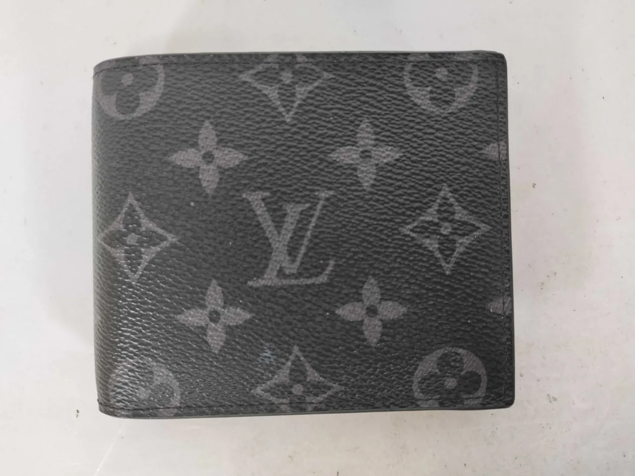 路易威登Monogram LV Monogram Eclipse Porte-aux-Feuille Marco NM M62545 IC钱包