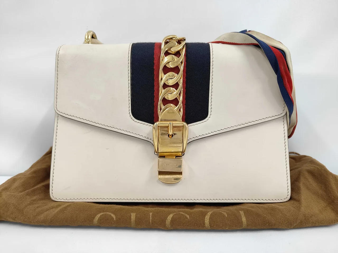 古驰 Gucci Sylvie 单肩包