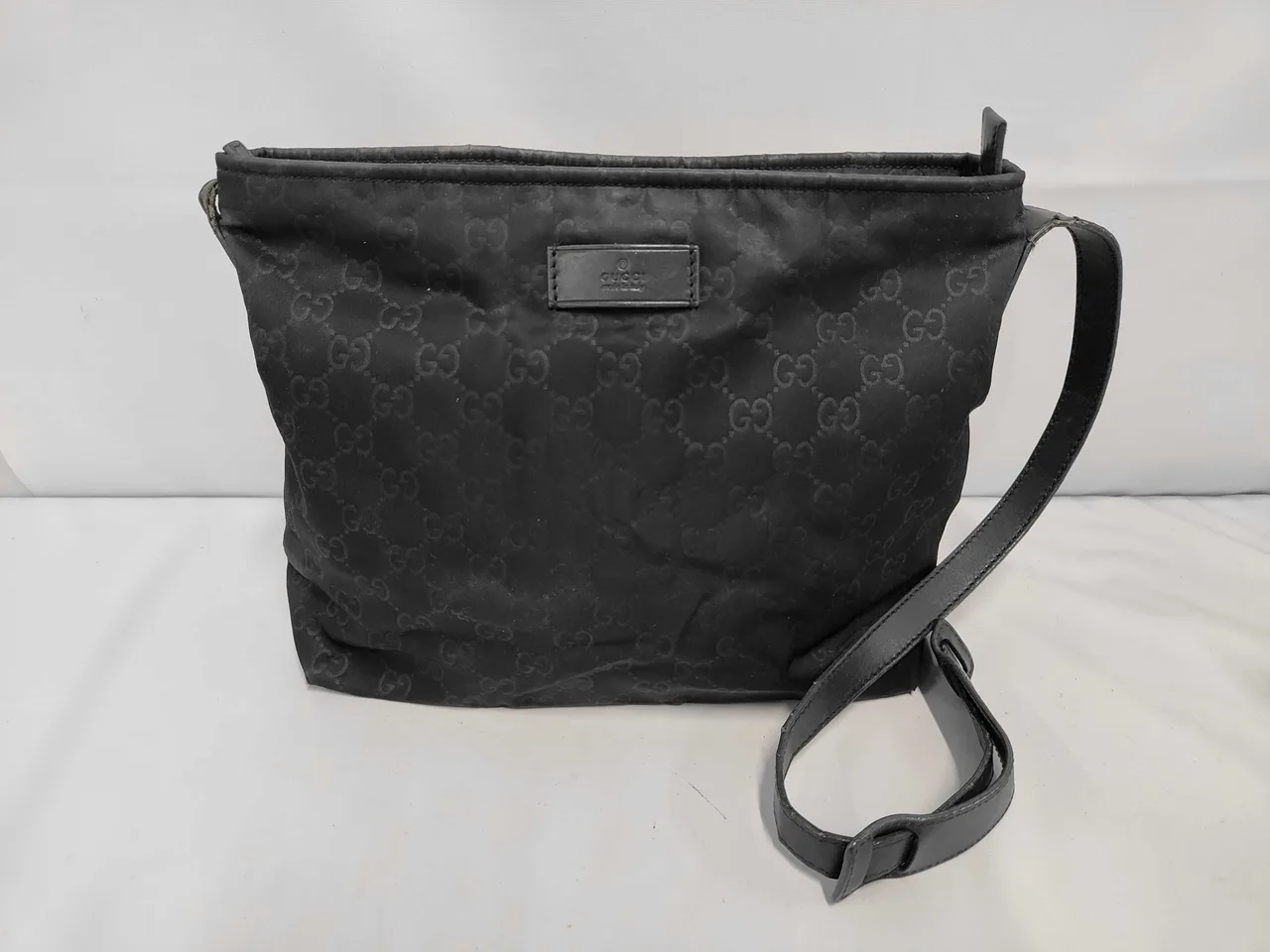 GUCCI GG Supreme GG 校园单肩包 单肩包