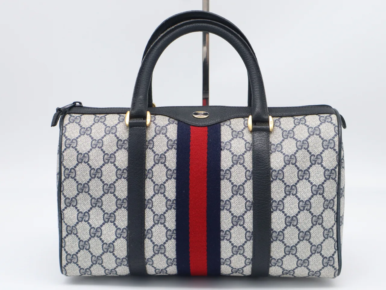 GUCCI 24.02.007GG Supreme Shelly 系列手提包