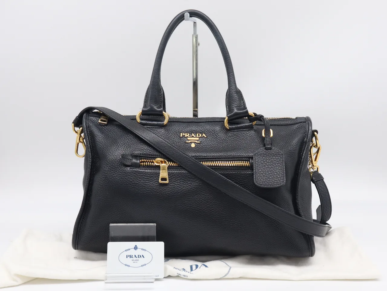 PRADA BL0805 Vittero Dino 皮革双向包 金属标志 黑色带带带防尘袋手提包