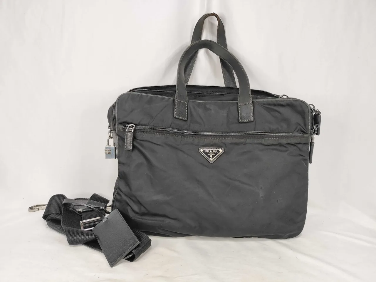 PRADA 尼龙 PRADA 三角标志 尼龙商务包 白色标签 165 秒包