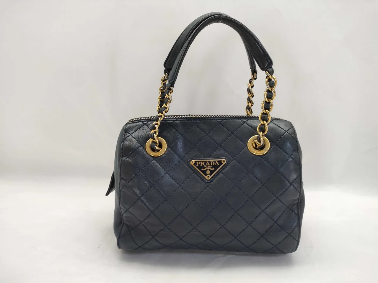 PRADA PRADA Prada Nappa 皮革绗缝链肩包 黑金五金三角标志肩包