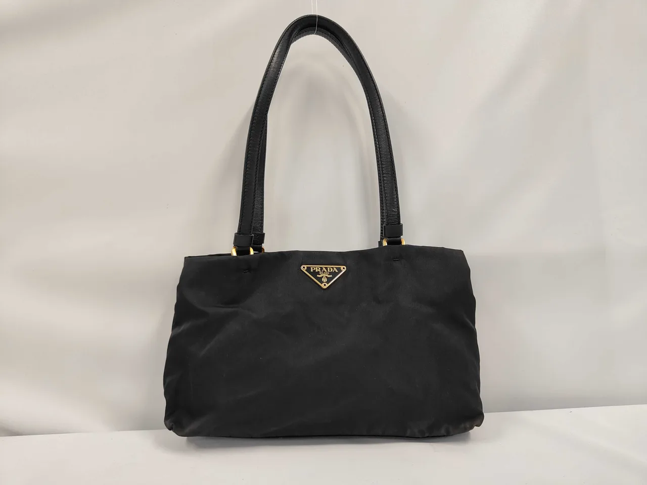PRADA PRADA 尼龙手提包配金色五金单肩包