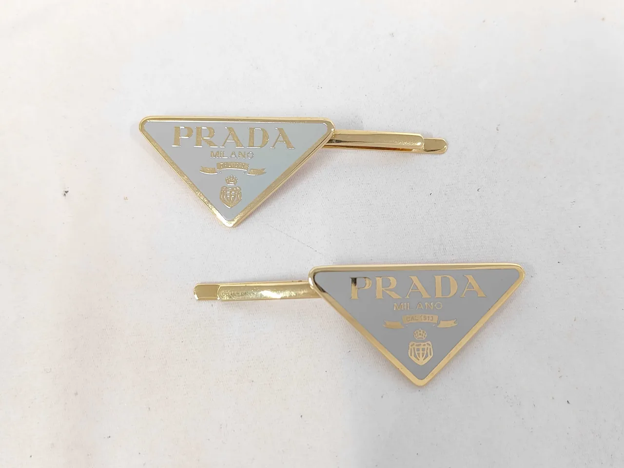 PRADA 金属发夹珍珠灰 1IF051 发饰
