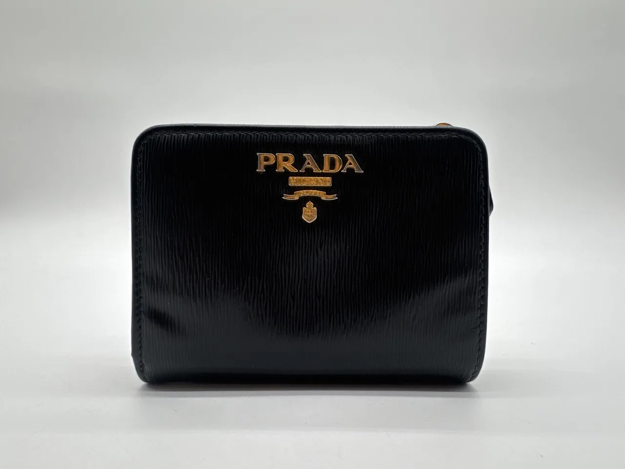 PRADA 双折L形黑色钱包