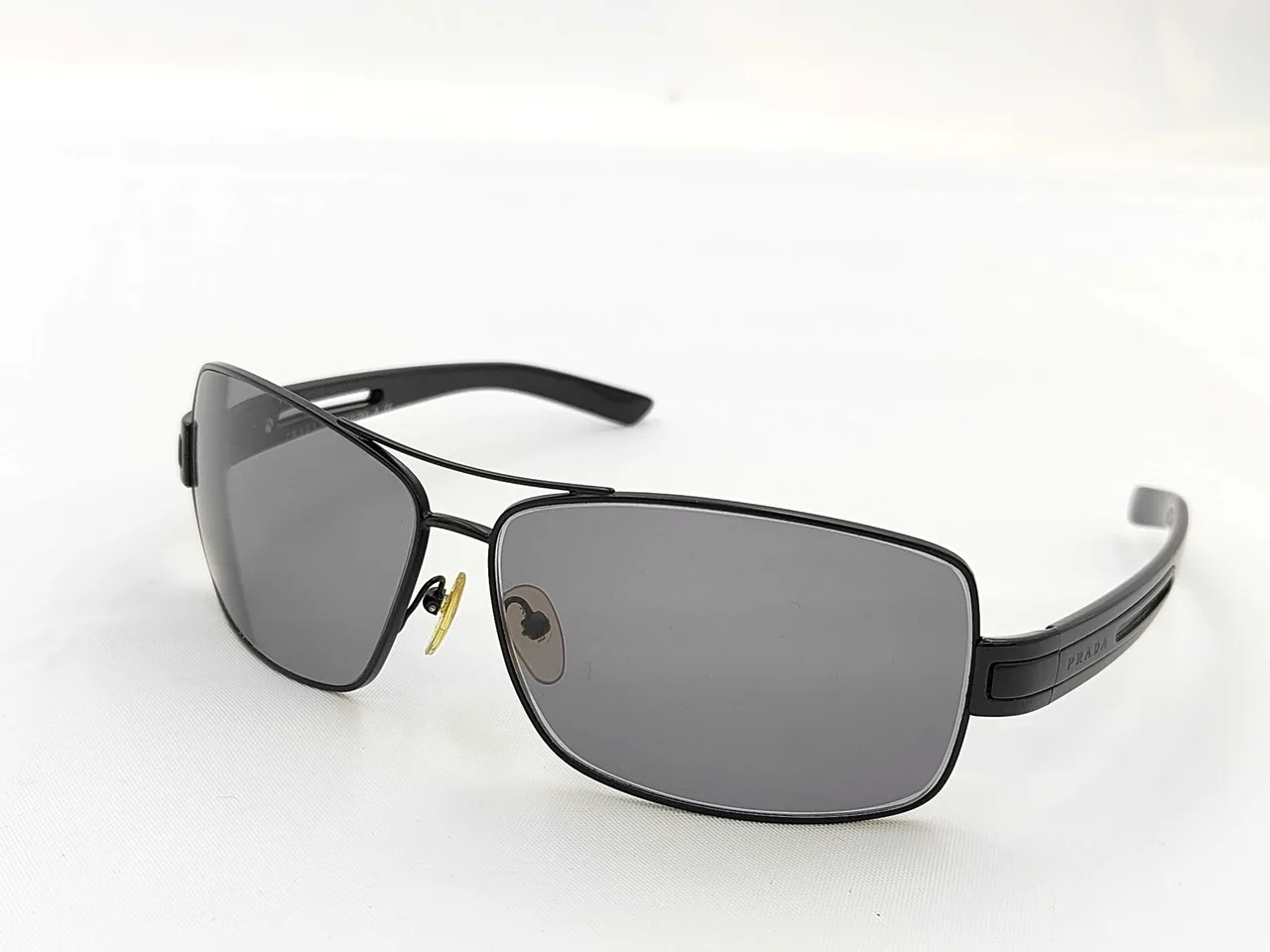 ◆PRADA 太阳镜与眼镜