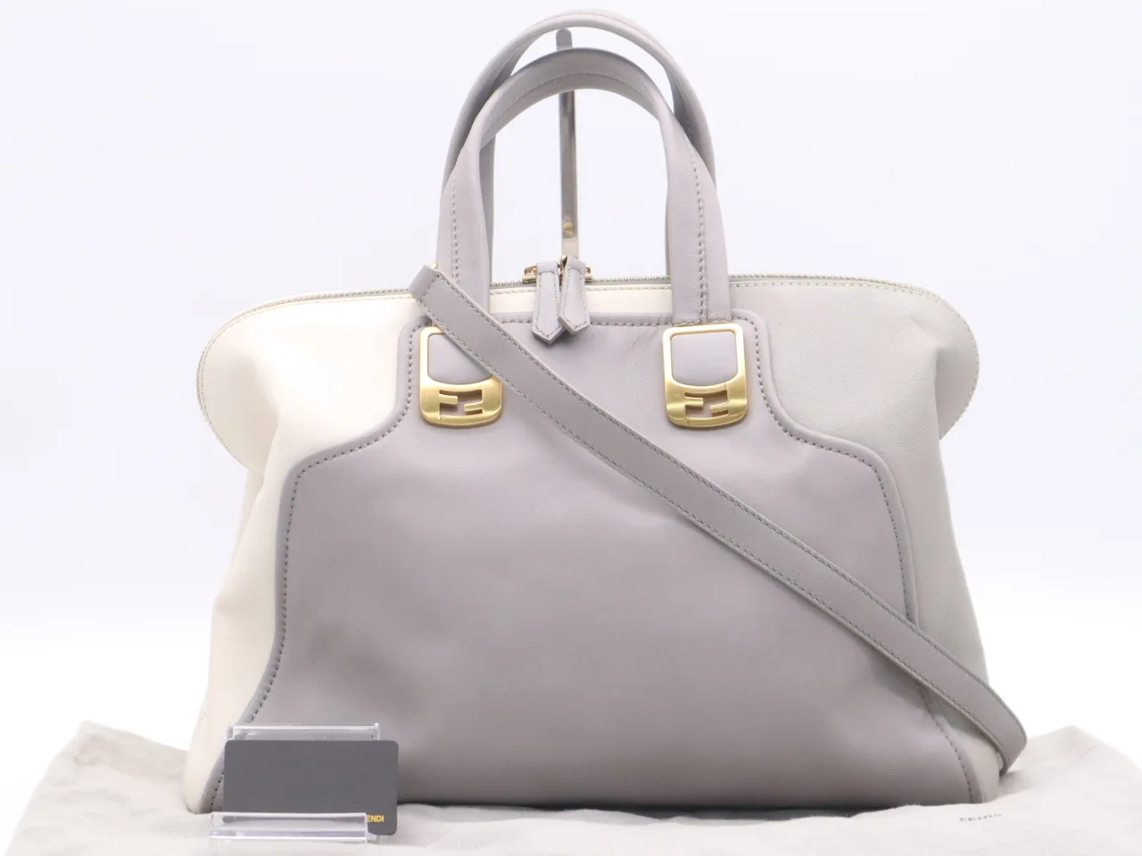 FENDI 8BL110 皮革变色龙双向手提包，带肩带和防尘袋手提包