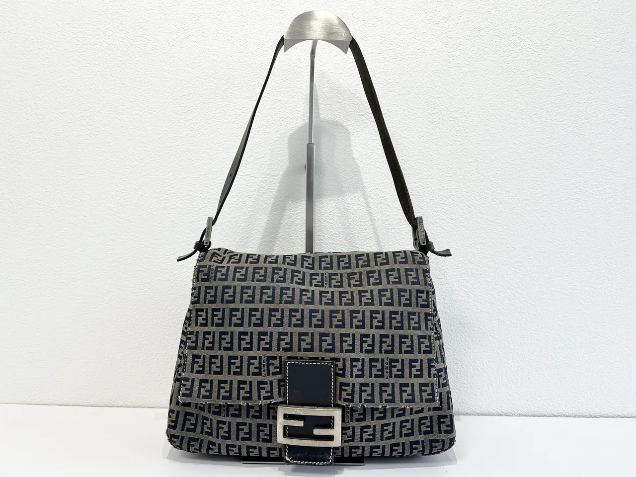 FENDI Mamma Mamma Bucket Zucca 帆布皮革单肩包 单肩包