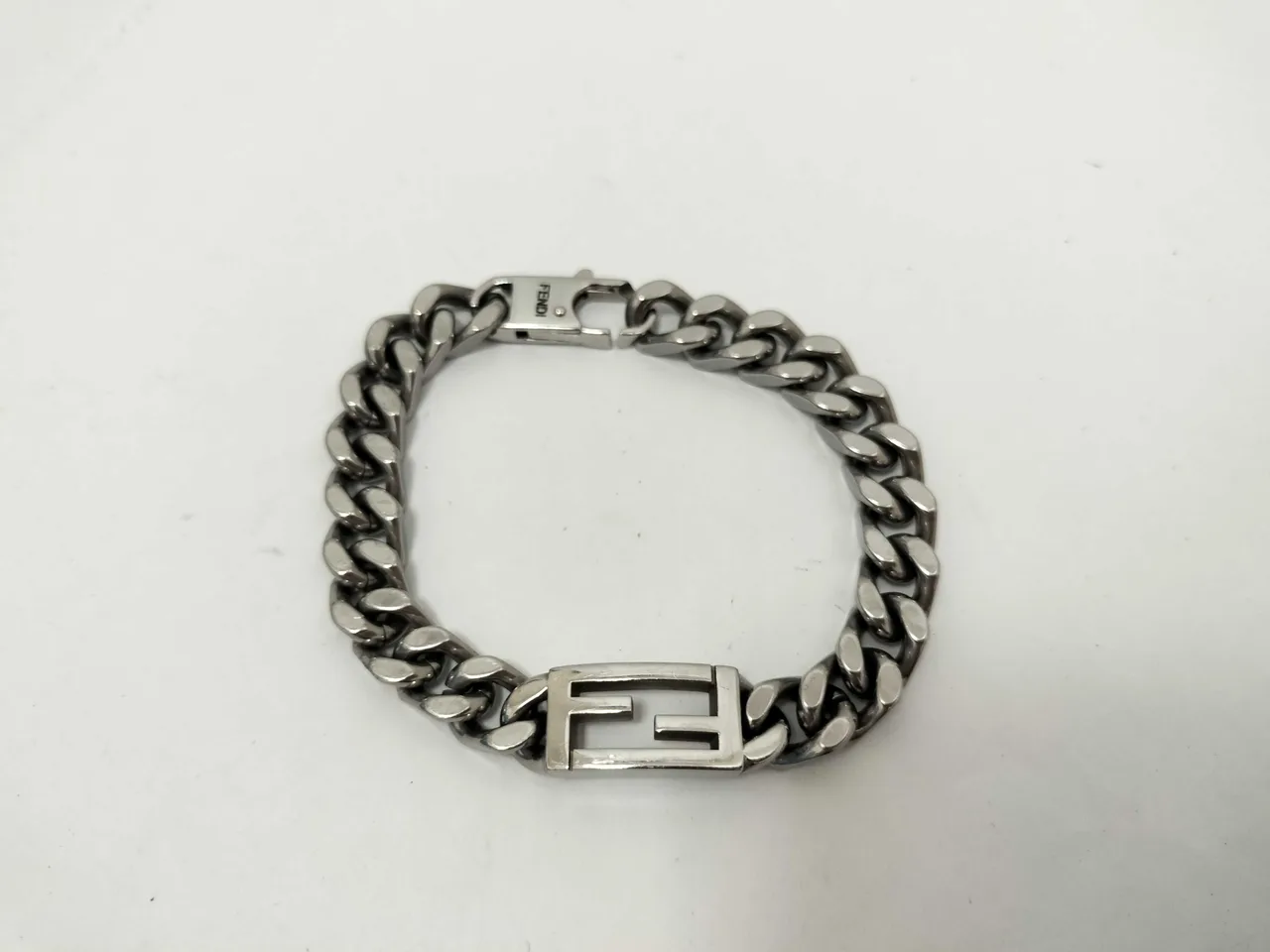 FENDI FENDI 法棍 7AJ540AV8MF1LHW 银色手链和手镯