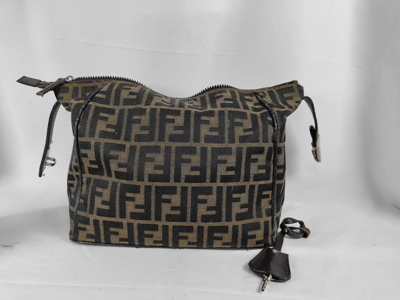 FENDI Zukka 手提包可锁手提包