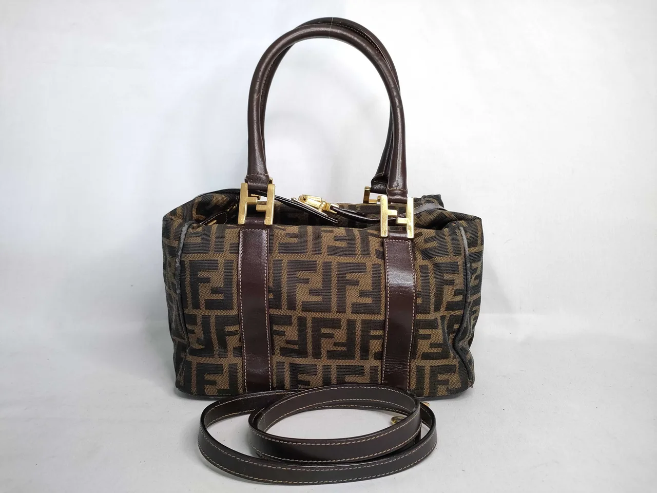 FENDI Zucca Pattern Fendi Zucca Mini Boston 2250 & 26415 ・079 手袋