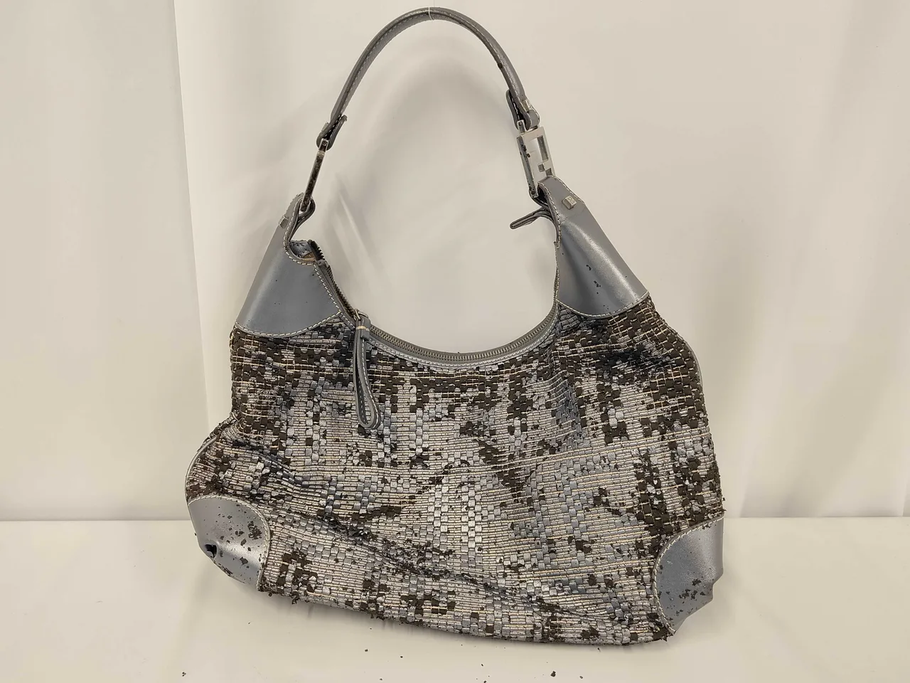 FENDI Mamma 桶肩包