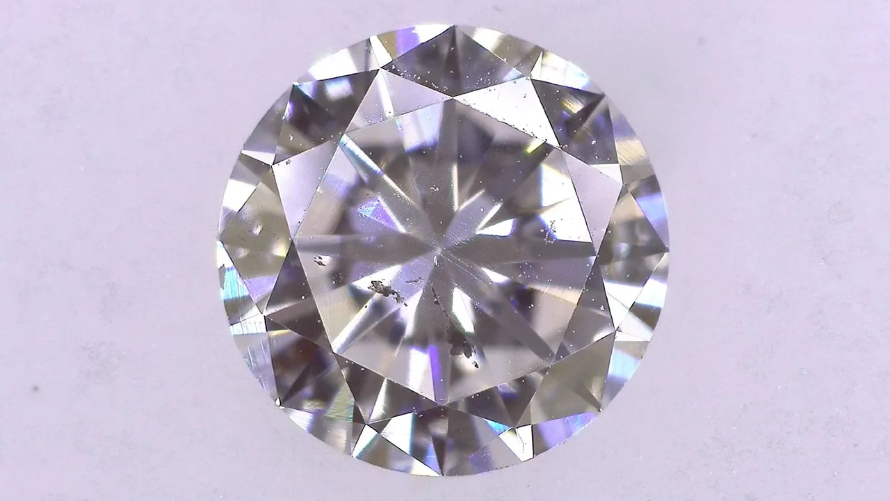 0.630ct G SI-2 良好/VG/GD 强蓝色 天然 5.55-5.59X3.28mm 钻石散装